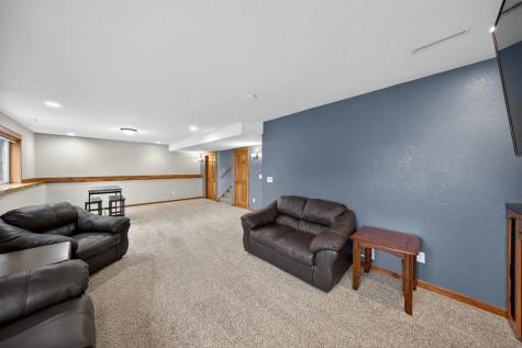607 12th Avenue NE Stewartville MN 55976