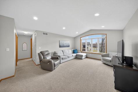 607 12th Avenue NE Stewartville MN 55976