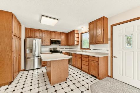 105 6th Avenue NW Dodge Center MN 55927