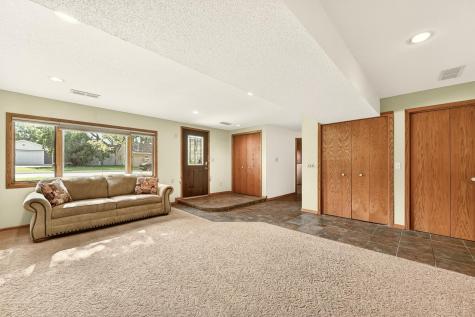 105 6th Avenue NW Dodge Center MN 55927