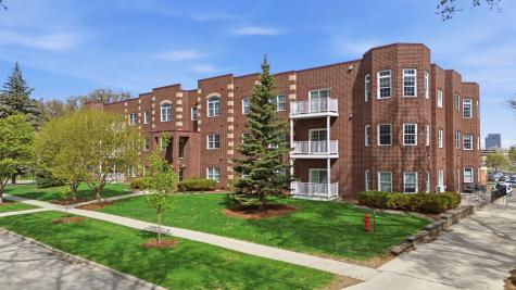 385 7th Avenue S Fargo ND 58103