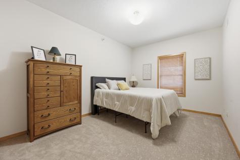 385 7th Avenue S Fargo ND 58103