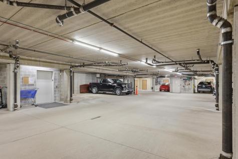 385 7th Avenue S Fargo ND 58103