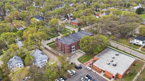 385 7th Avenue S Fargo ND 58103