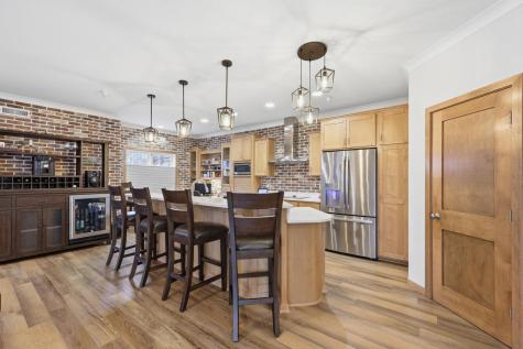 385 7th Avenue S Fargo ND 58103