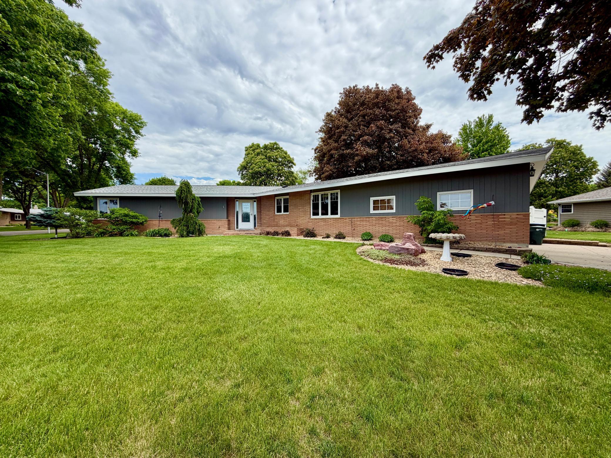 306 S Fairview Drive Luverne MN 56156