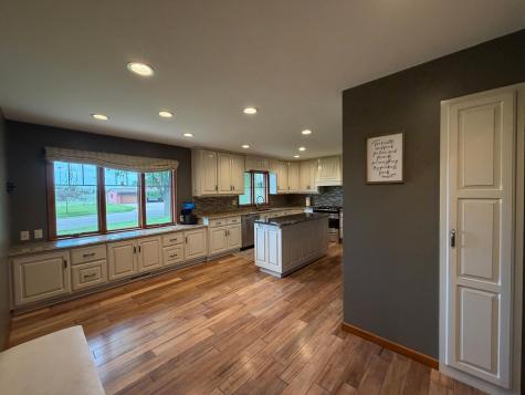306 S Fairview Drive Luverne MN 56156