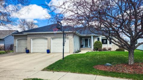 4041 S Rivershore Drive Moorhead MN 56560
