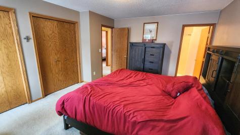 4041 S Rivershore Drive Moorhead MN 56560