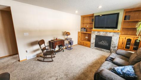 4041 S Rivershore Drive Moorhead MN 56560