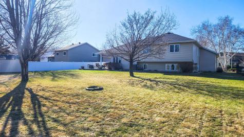 4041 S Rivershore Drive Moorhead MN 56560
