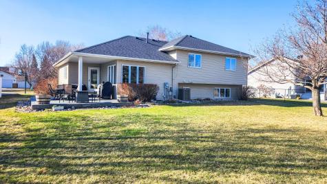 4041 S Rivershore Drive Moorhead MN 56560