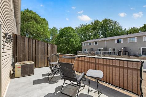 1473 Goodwin Avenue N Oakdale MN 55128