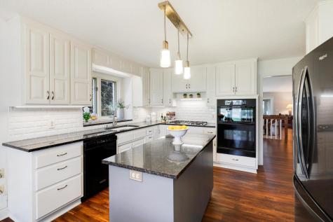 10395 Fawns Way Eden Prairie MN 55347