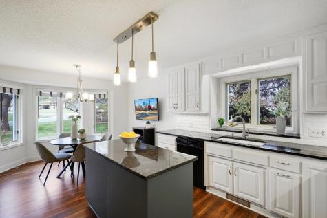 10395 Fawns Way Eden Prairie MN 55347
