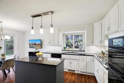 10395 Fawns Way Eden Prairie MN 55347