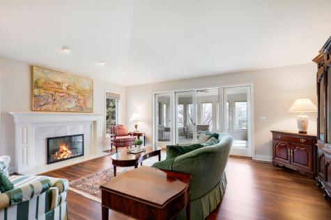 10395 Fawns Way Eden Prairie MN 55347