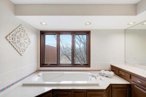 10395 Fawns Way Eden Prairie MN 55347