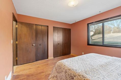 13573 Everton Avenue Apple Valley MN 55124