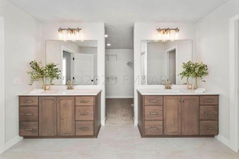 2836 Rivers Bend Drive E West Fargo ND 58078