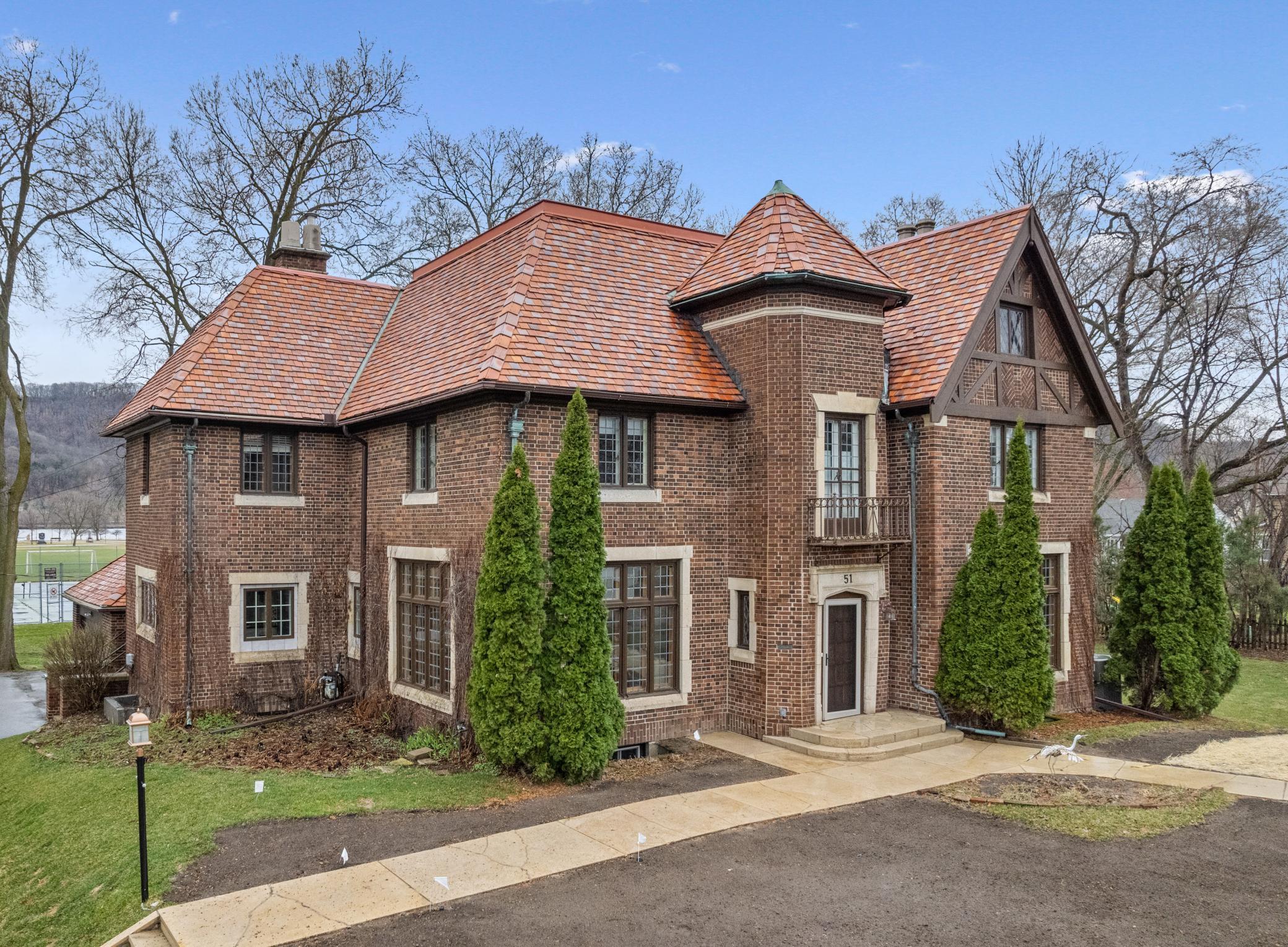 51 W Sarnia Street Winona MN 55987