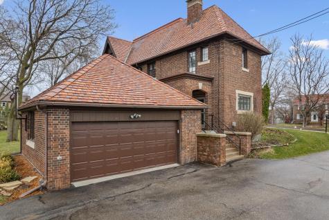 51 W Sarnia Street Winona MN 55987