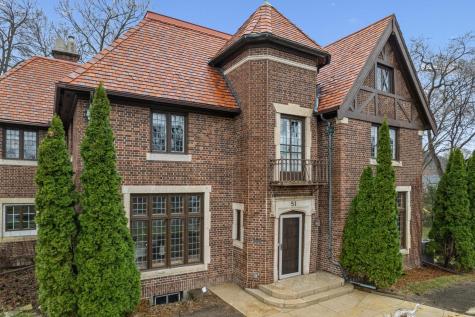 51 W Sarnia Street Winona MN 55987