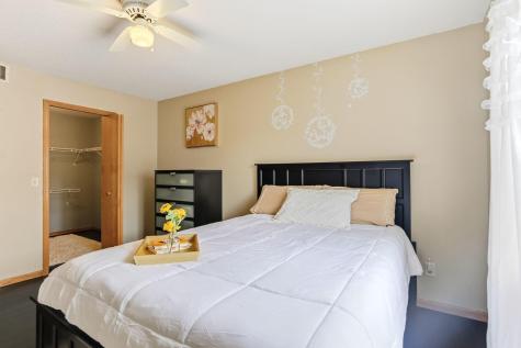 3601 Genevieve Avenue N Oakdale MN 55128