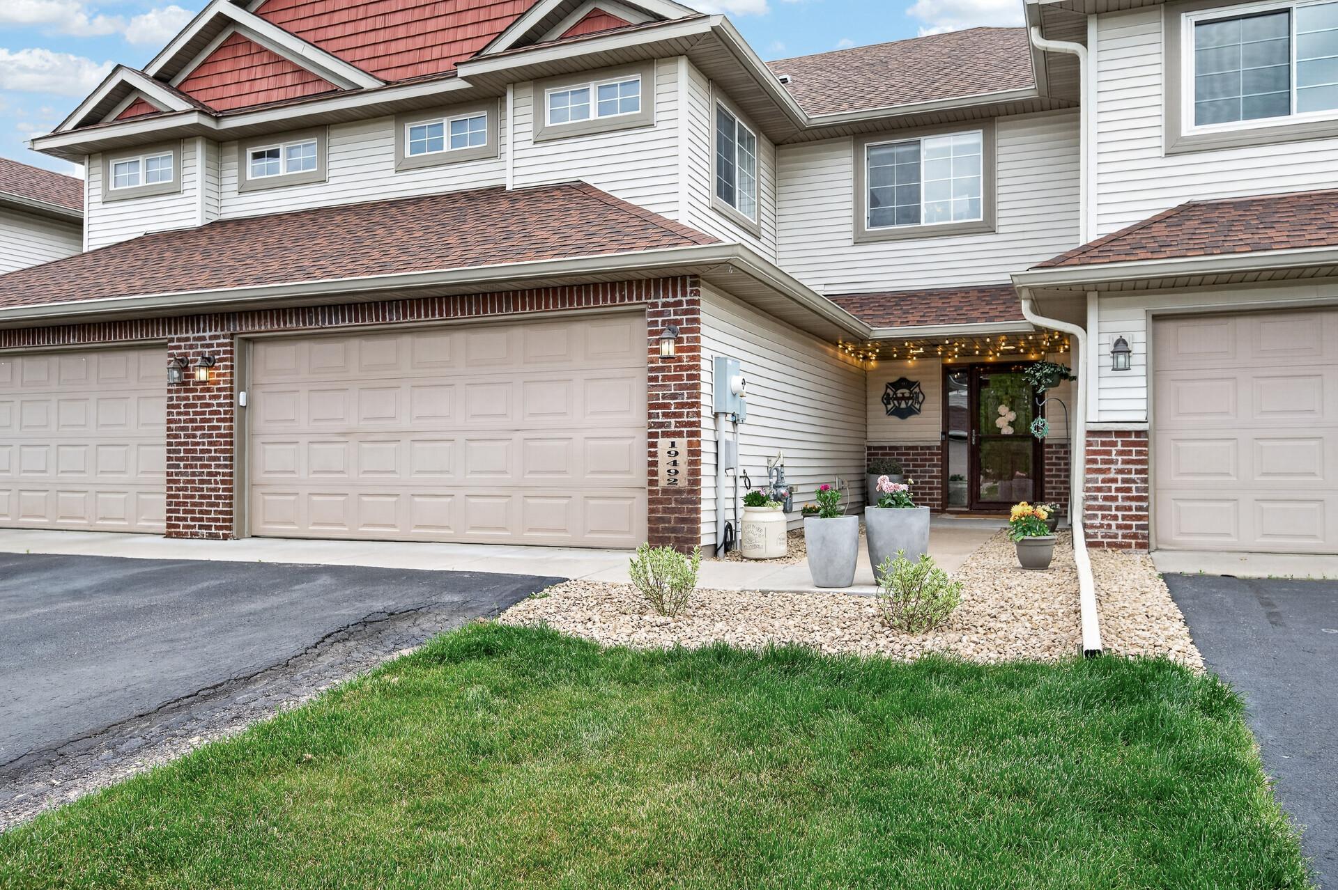 19492 Prairieview Drive Rogers MN 55374