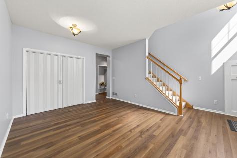 15105 Dupont Path Apple Valley MN 55124