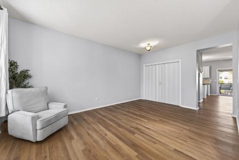 15105 Dupont Path Apple Valley MN 55124