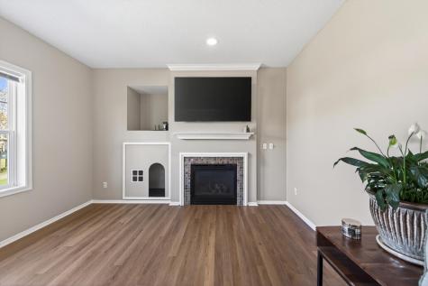 15105 Dupont Path Apple Valley MN 55124