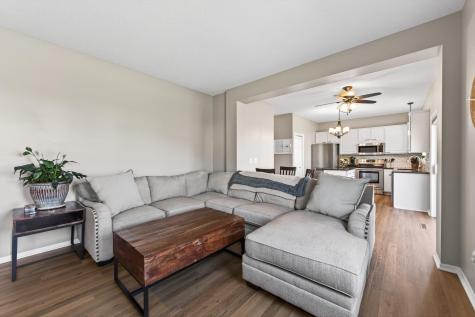 15105 Dupont Path Apple Valley MN 55124