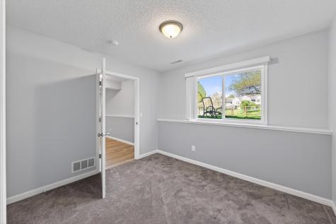 15105 Dupont Path Apple Valley MN 55124
