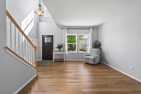 15105 Dupont Path Apple Valley MN 55124