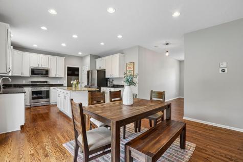 2908 Hilltop Drive Chaska MN 55318