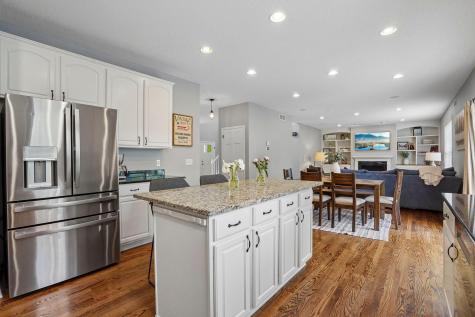 2908 Hilltop Drive Chaska MN 55318