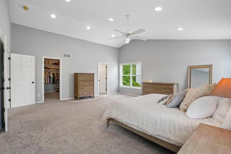 2908 Hilltop Drive Chaska MN 55318