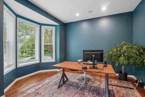 2908 Hilltop Drive Chaska MN 55318