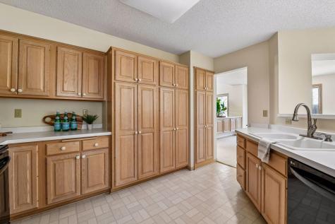 15585 17th Place N Plymouth MN 55447