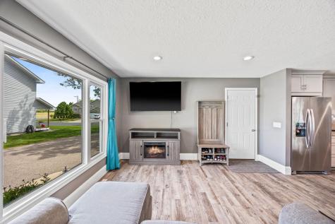 703 7th Street N Montrose MN 55363