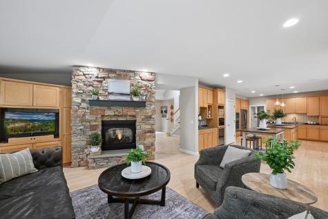 4160 Trillium Lane E Mound MN 55364