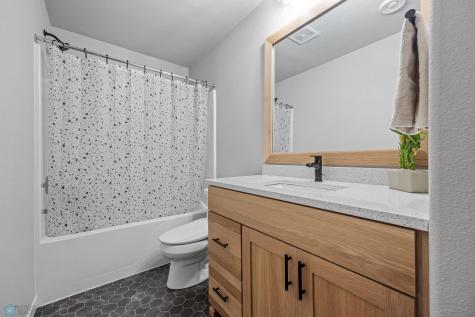 6542 27th Street S Fargo ND 58104