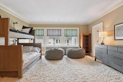 2218 Lake Of The Isles Parkway W Minneapolis MN 55405