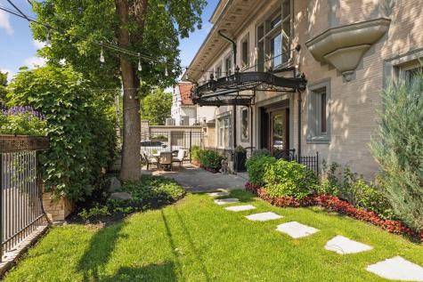 2218 Lake Of The Isles Parkway W Minneapolis MN 55405