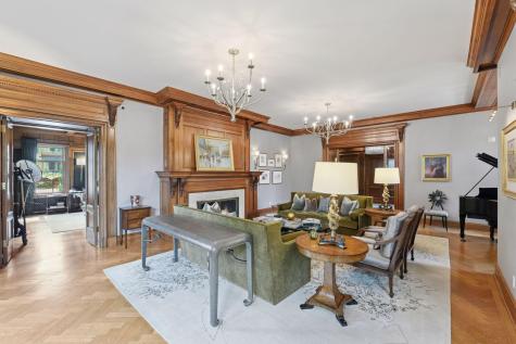 2218 Lake Of The Isles Parkway W Minneapolis MN 55405