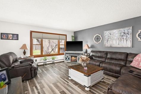 9105 Falcon Street Duluth MN 55808