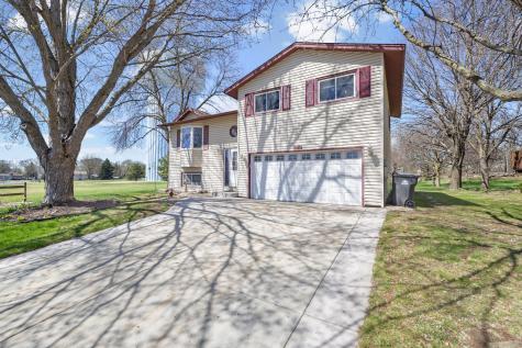 5610 Cedarwood Street NE Prior Lake MN 55372