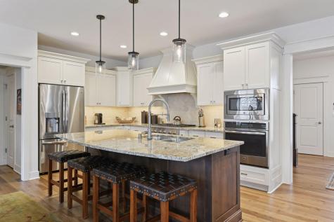 155 Wooddale Avenue Wayzata MN 55391