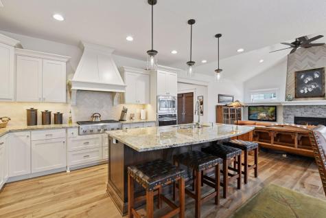 155 Wooddale Avenue Wayzata MN 55391